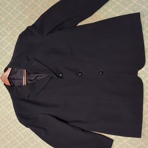 Caravan Travel lite 48R navy blazer with nice buttons. Excellent condition.